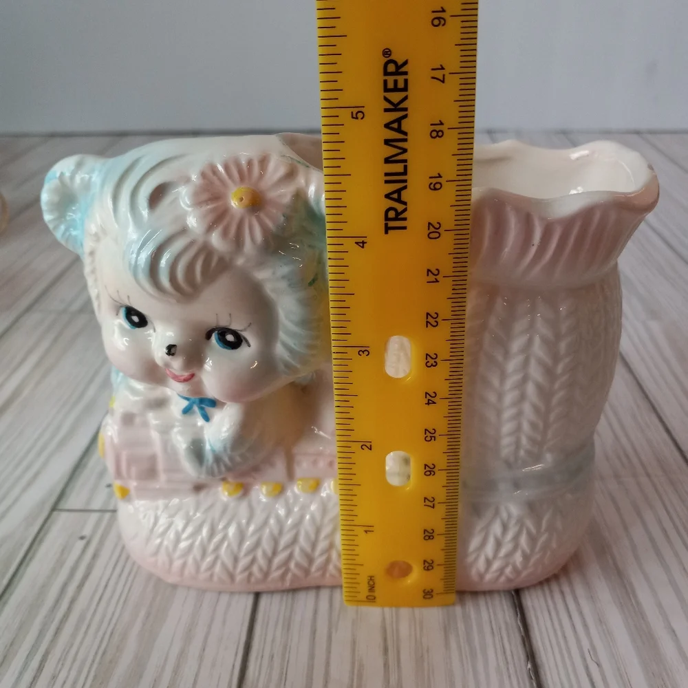 N/A vintage kitsch